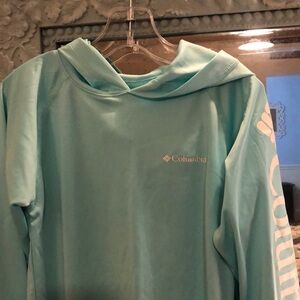 PFG Columbia hooded Sun shirt